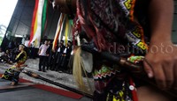 Mereka pun menyerukan kepada advokat muda untuk tidak melakukan korupsi.