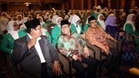 Acara ini juga dihadiri ratusan kader Fatayat NU.