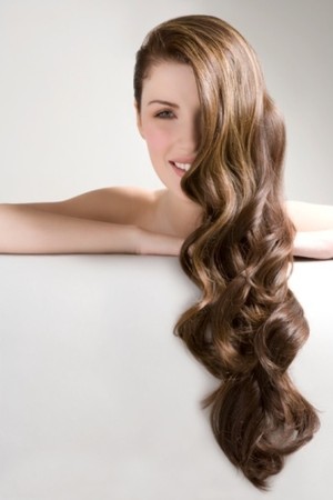 6 Tips Agar Rambut Bisa Panjang Lebih Cepat