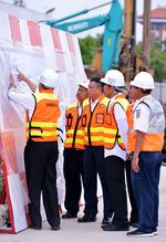 Jokowi Pantau Proyek Kereta Bandara Soekarno-Hatta