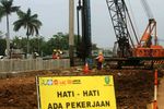 Pemasangan Turap di Kali Sentiong