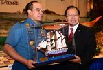 Rizal Ramli Luncurkan Prangko Komodo 2016