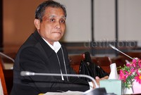Robby mendengarkan pertanyaan anggota Komisi III DPR saat uji kelayakan dan kepatutan Capim KPK. Pool/Lamhot Aritonang/detikFoto.
