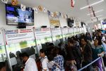 Jelang Natal, Stasiun Senen Dipadati Pemudik