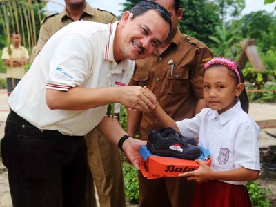 Perlengkapan Sekolah untuk Siswa Kurang Mampu