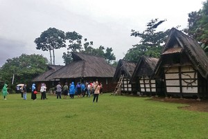 Wisata Budaya di Bogor, Asyiknya ke Kampung Sindangbarang