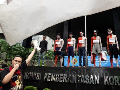 Demo Desak Pengusutan Kasus Bank Banten