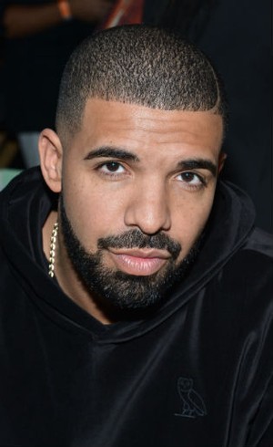 Pakai Nama Drake, Lipstik Tom Ford Ini Habis Terjual Dalam Hitungan Menit