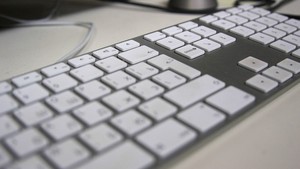 Ini Asal Muasal Tanda @, !, &,(),# di Keyboard Komputer