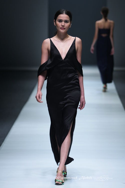 Haryono Setiadi Dewi Fashion Knight Jakarta Fashion Week 2016 at Senayan City. Jakarta. [Foto: Mohammad Abduh/Wolipop]