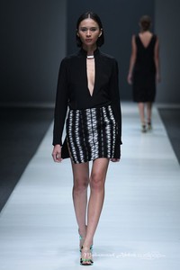 Haryono Setiadi Dewi Fashion Knight Jakarta Fashion Week 2016 at Senayan City. Jakarta. [Foto: Mohammad Abduh/Wolipop]