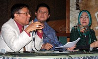 Wakil Ketua DPD Farouk Muhammad memberikan pemaparan dalam diskusi “Evaluasi Pilkada Serentak”. Pool/Lamhot Aritonang/detikFoto.
