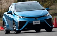 Secara keseluruhan mobil dibuat Toyota lebih ekstrem dari mobil Prius. Bodi mobil terlihat seperti sedan pada umumnya dengan aspek aerodinamis yang mengalirkan udara dari bagian depan ke belakang mobil dengan sempurna. Pool/dok Toyota.