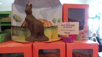 Yang unik, ada cokelat berbentuk kanguru. Paling diminati untuk oleh-oleh! (Rita/detikTravel)