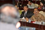 Komisi II Raker Bareng Mensesneg dan Wagub DKI