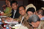 Komisi II Raker Bareng Mensesneg dan Wagub DKI