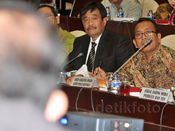 Komisi II Raker Bareng Mensesneg dan Wagub DKI