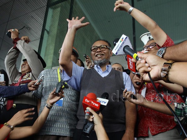 Buruh dan Pegiat Antikorupsi Lepas BW