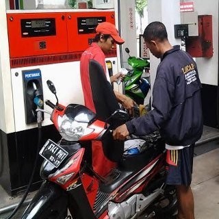 Harga Premium dan Solar Harusnya Turun di Januari