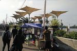 Payung Peneduh ala Masjid Nabawi di Sekayu Waterfront