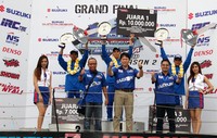 Hari Minggu 20 Desember, di Sirkuit Sentul, Suzuki menggelar final Suzuki Indonesia Challenge musim kedua. Di musim pertama tahun lalu lomba ini sudah berhasil mencetak 3 pebalap yang berprestasi di Asia yakni Andreas Gunawan, Andhi Chandra dan Dedi Kurniawan. Pool/dok Suzuki.