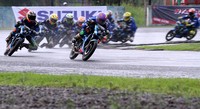 Kali ini sebanyak 45 pebalap yang terdiri dari 27 pebalap kelas Satria Cup dan 18 pebalap muda di kelas Young Star Cup ikut bertarung. Pebalap ini dibatasi berdasarkan usianya. Pool/dok Suzuki.