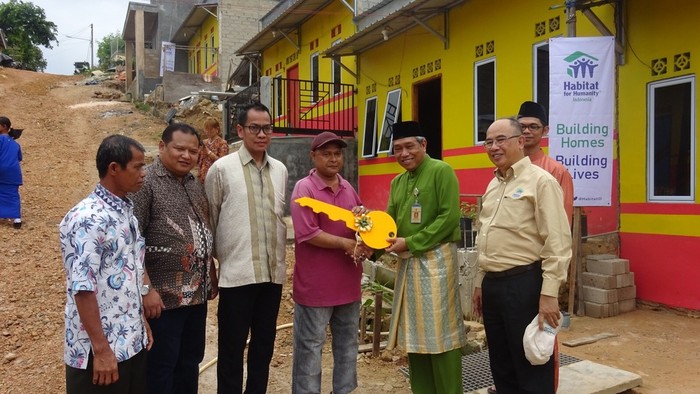 Kampung Alfamart Diresmikan Di Batam 45 Unit Rumah Siap Huni Kerja Sama dengan Habitat For Humanity Indonesia