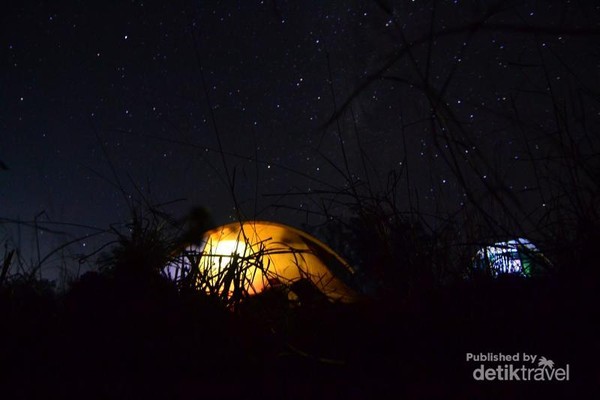 Berburu Bintang di Puncak Guntur