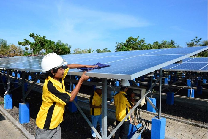 ESDM Target Bangun PLTS 5.000 MW Hingga Tahun 2019