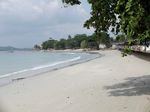 Pantai Berpasir Putih di Ambon, Cantiknya!