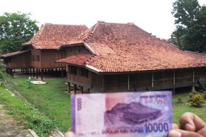 Ini Dia Bentuk Asli Rumah di Gambar Uang Rp 10 Ribu
