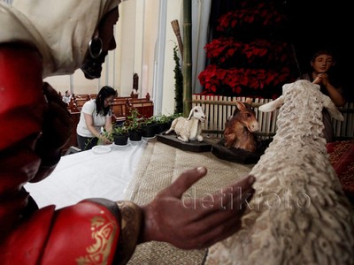 Persiapan Natal di Katedral Jakarta