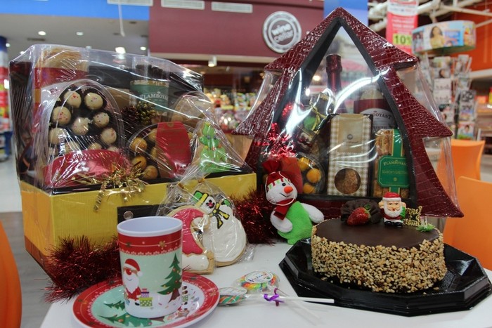 Belum Punya Kue Natal? Yuk, Beli Chocolate Cranberry Cake di Carrefour