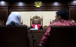 Gatot dan Evy Jalani Sidang Perdana