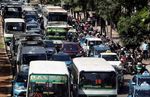 Arus Lalin Jalan Sudirman Padat Merayap