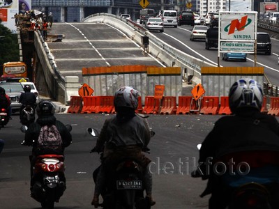 Proyek Flyover Kuningan Masuk Tahap Finishing