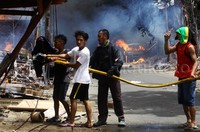 Sebanyak 24 unit Damkar ditambah dua unit dari wilayah pusat dan empat unit dari Matraman.