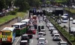 Tol JORR Arah Cikampek Macet Parah