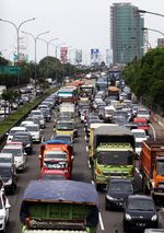 Tol JORR Arah Cikampek Macet Parah