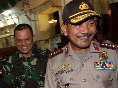 Kapolri dan Panglima TNI Pantau Misa Natal