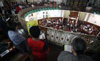Ibadah Misa Malam di Gereja GPIB Immanuel berjalan lancar dan aman.     