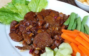 Menu Natal: Meriahkan Pesta dengan Bistik dan Pannacotta Citarasa Tradisional