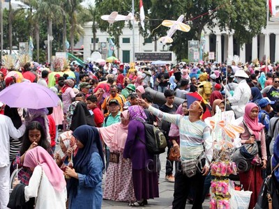 Libur Panjang, Wisatawan Padati Kota Tua