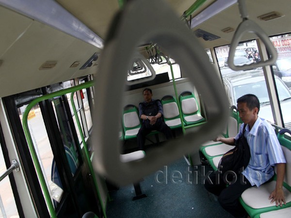 Bus Feeder Koridor 6 Masih Sepi Penumpang