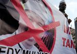 Demo Tolak Kedatangan Bupati Purwakarta di TIM