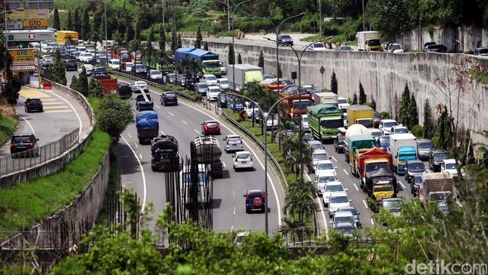 Ini Jenis Truk yang Dilarang Jonan Beroperasi Saat Tahun Baru