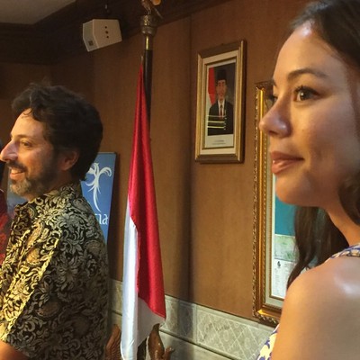 Nicole, Si Cantik yang Setia Temani Bos Google