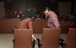 Pasutri Penyuap Akil Mohtar Dituntut 6 & 4 Tahun Penjara