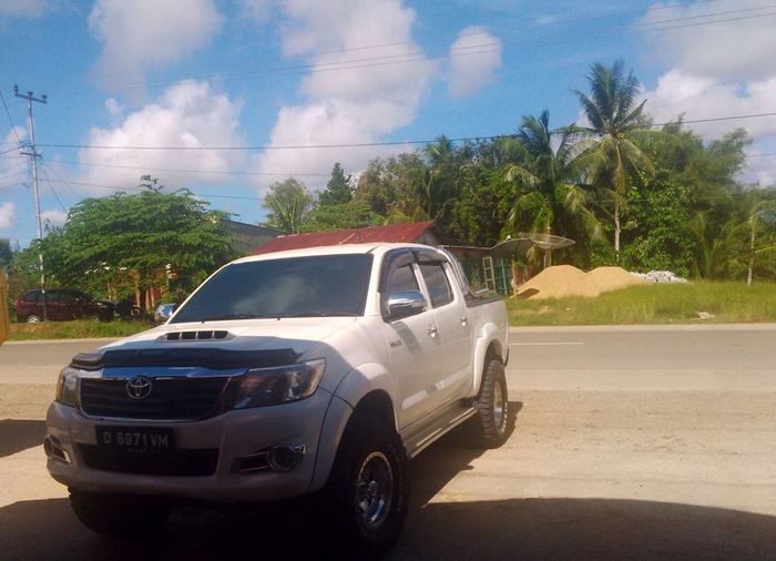 Fortuner Hingga Pajero Jadi Angkot Di Pedalaman Papua