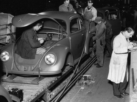 Intip Produksi VW Beetle 70 Tahun Lalu
